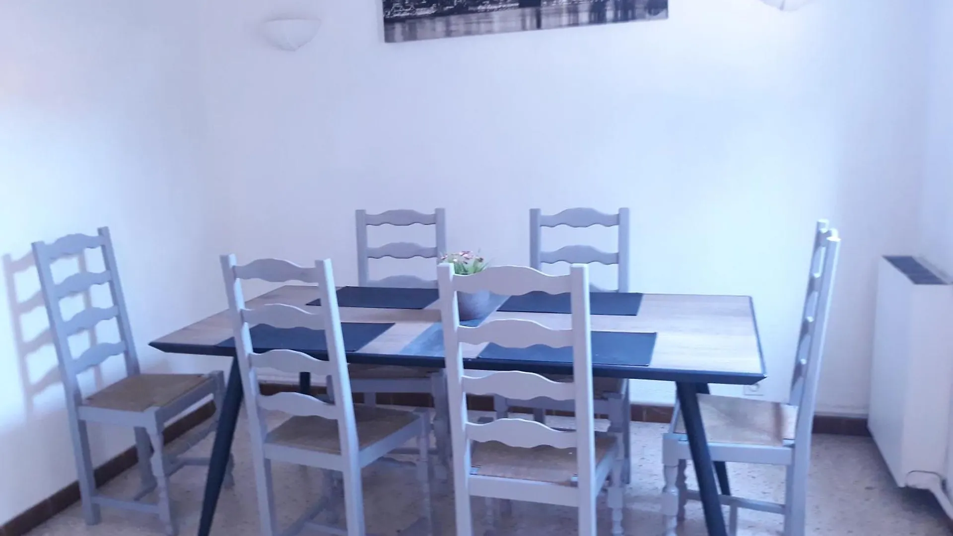 איסטרס Gite En Provence