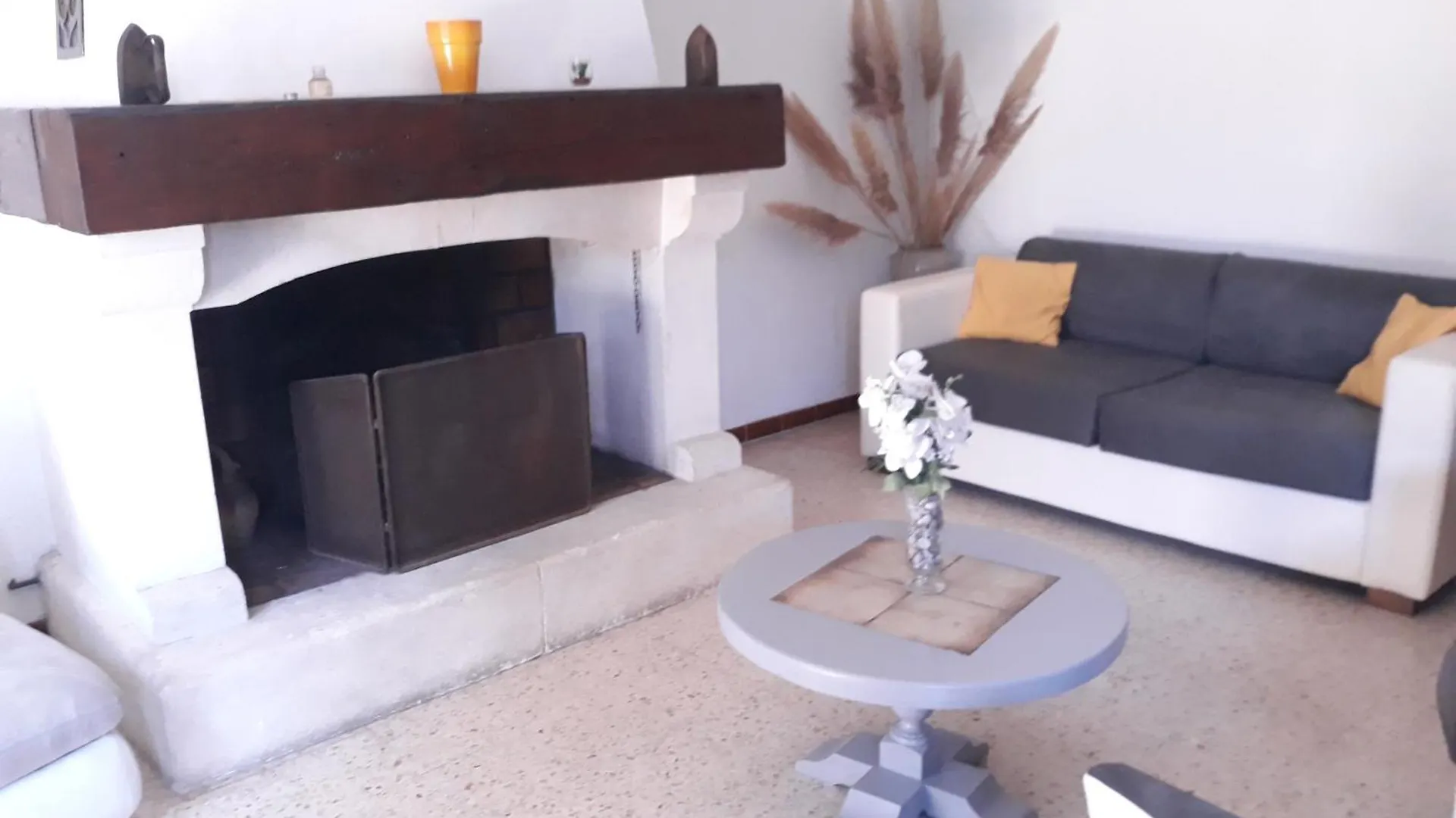 בית נופש איסטרס Gite En Provence